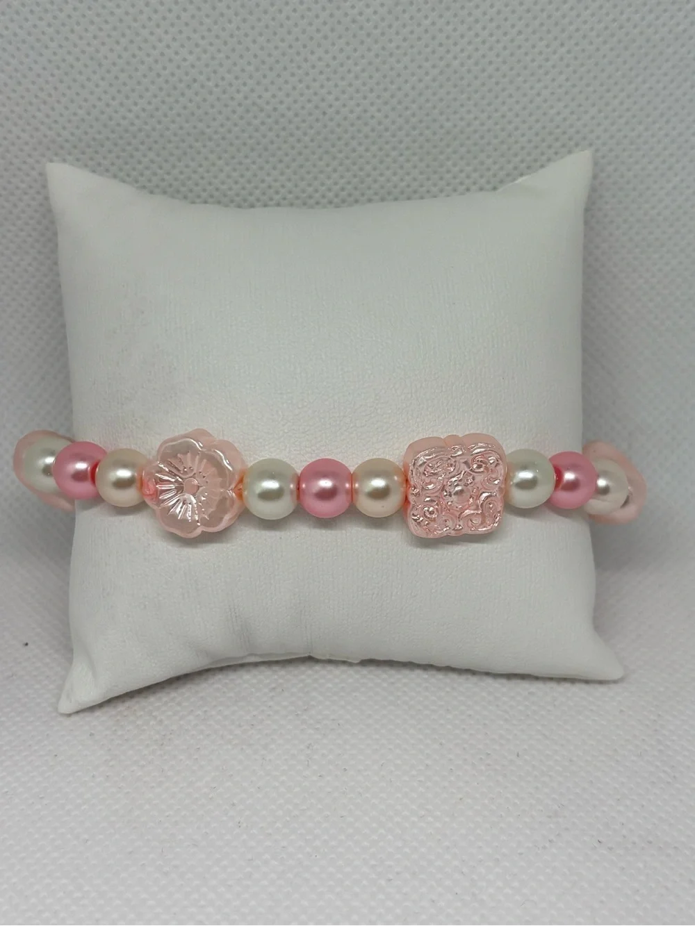 Hand Crafted premium glass Pink and white Pearl & Floral Bead Stretch Bracelet